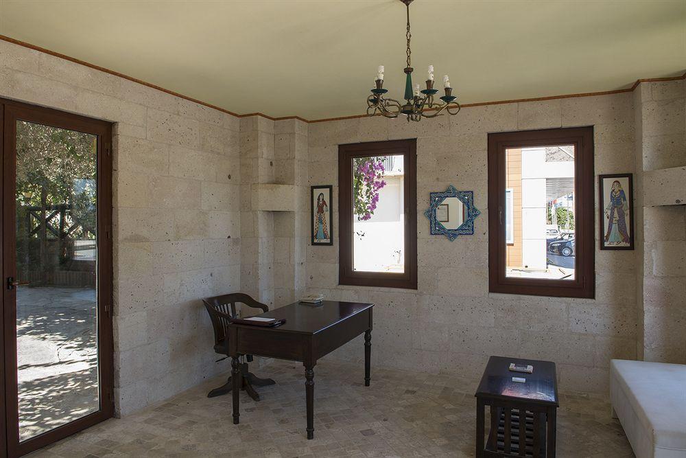 Sunny Garden Nilufer Hotel Тургутрейс Екстериор снимка