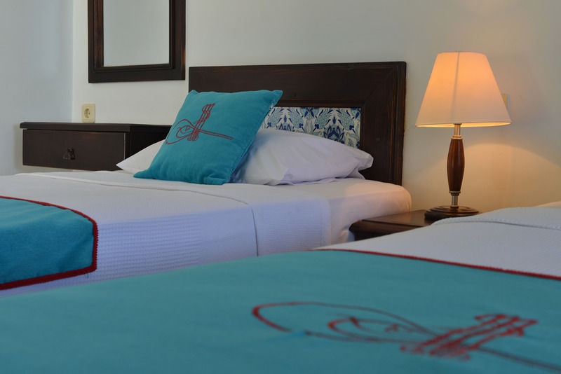 Sunny Garden Nilufer Hotel Тургутрейс Екстериор снимка