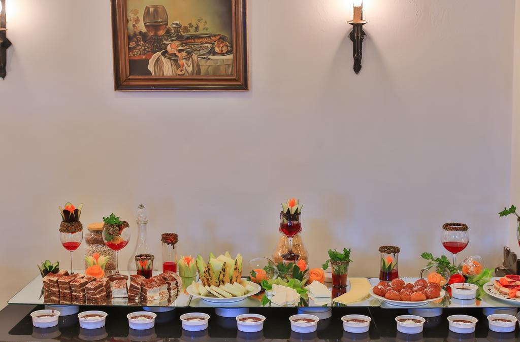 Sunny Garden Nilufer Hotel Тургутрейс Екстериор снимка