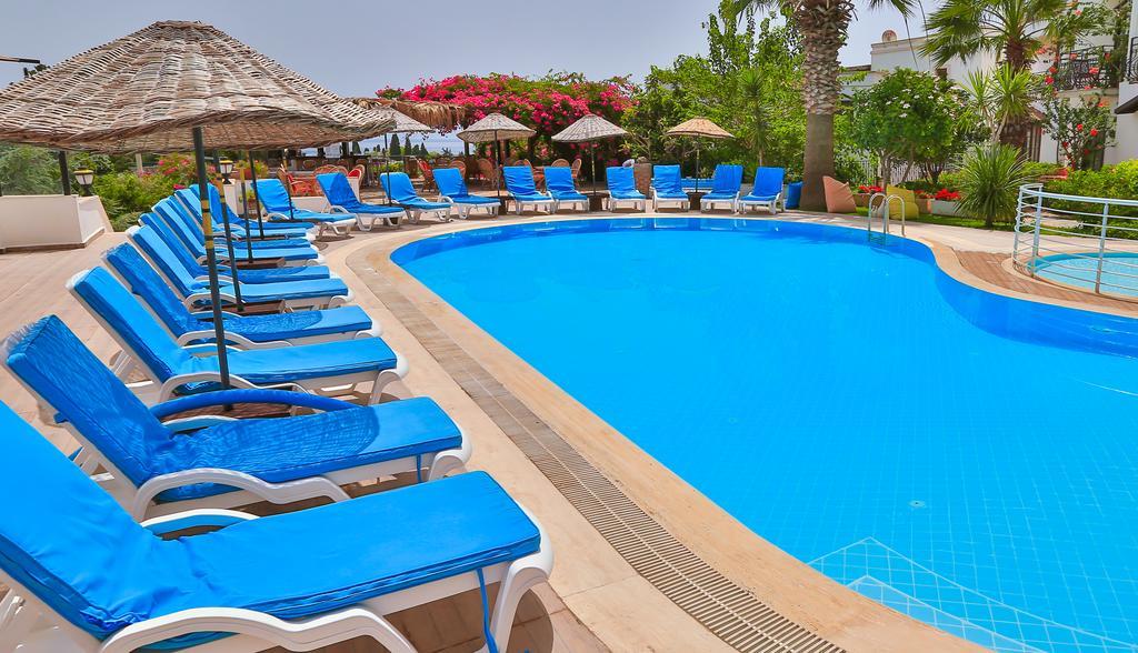 Sunny Garden Nilufer Hotel Тургутрейс Екстериор снимка