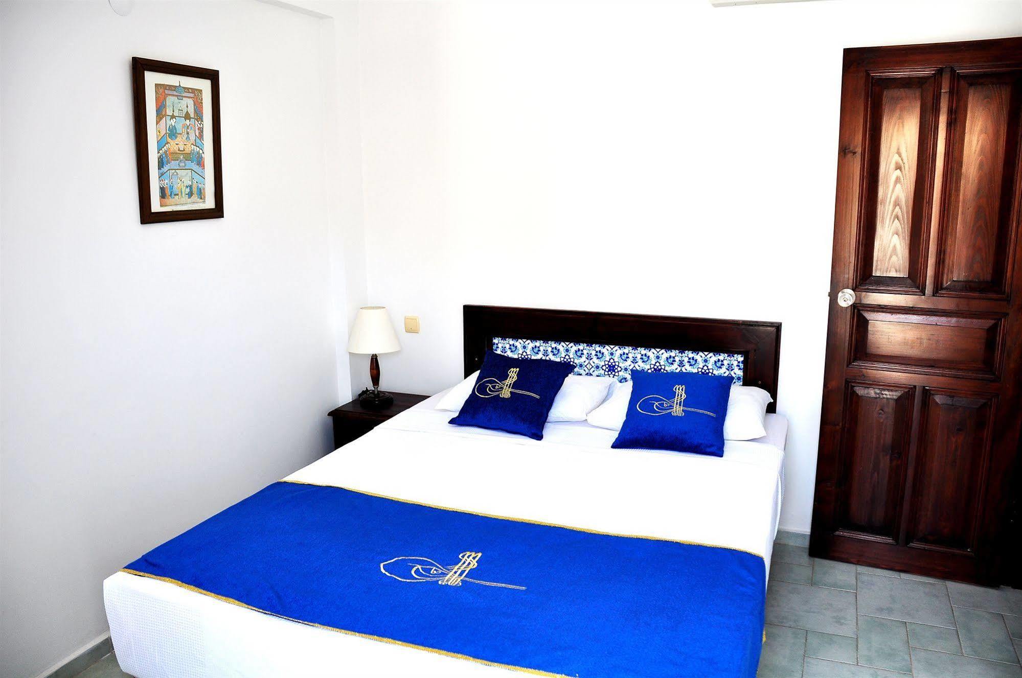 Sunny Garden Nilufer Hotel Тургутрейс Екстериор снимка